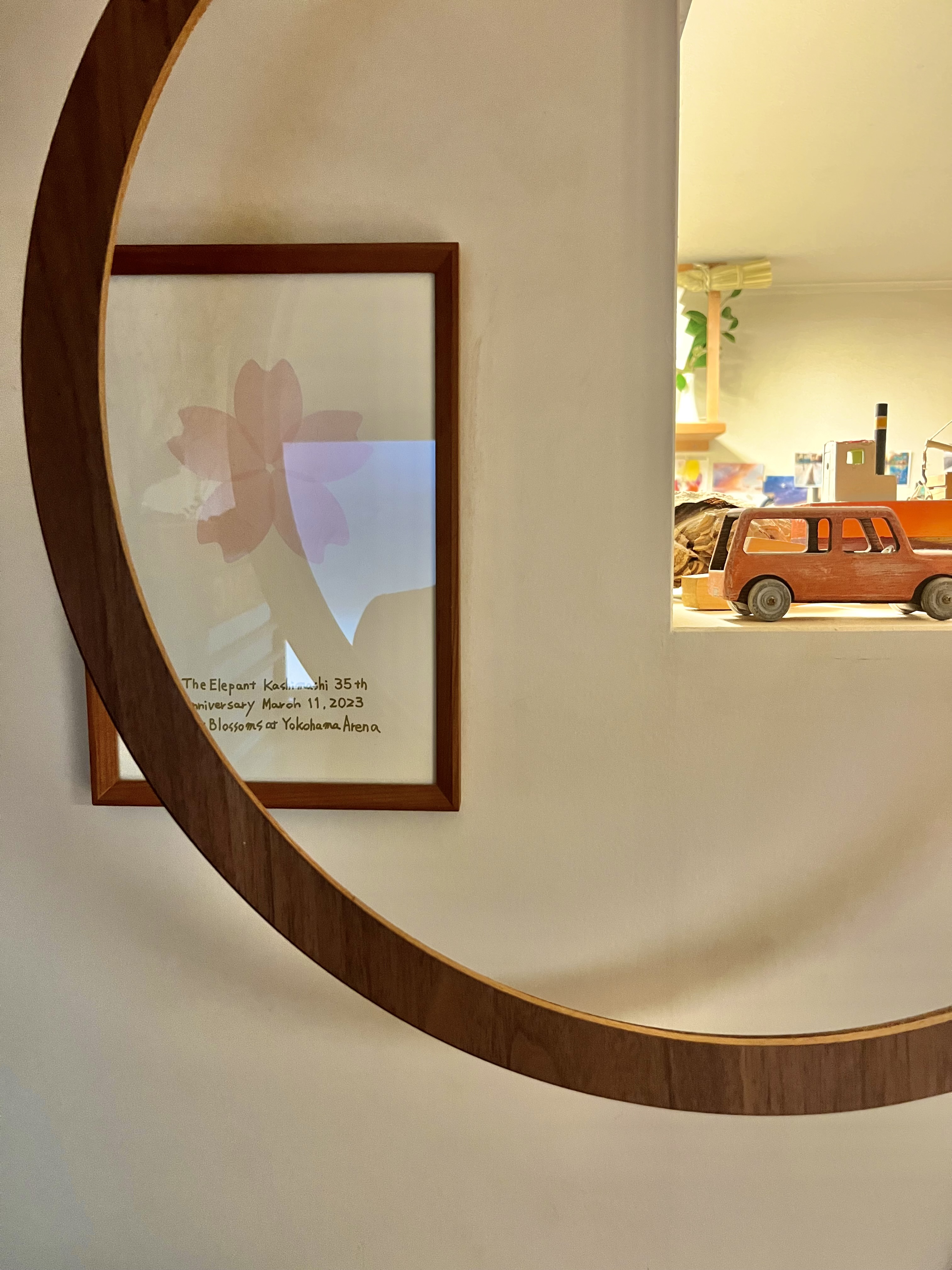 丸いフレーム　つづきのつづき